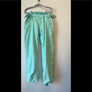 FourSquare snowboard outerwear